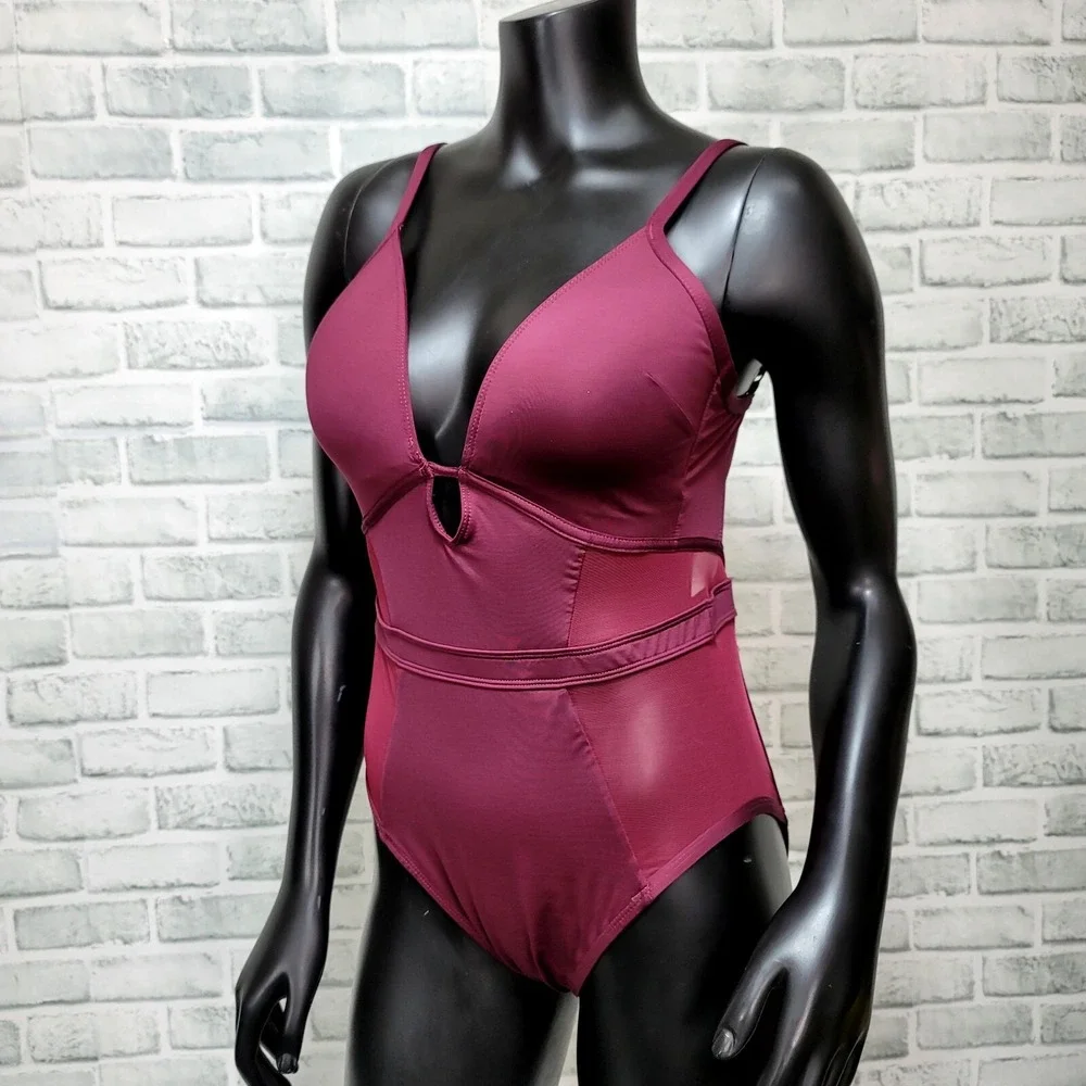 Kenneth Cole New York Burgundy Mesh‎ Panel One Piece Swimsuit VNeck Cutout Back